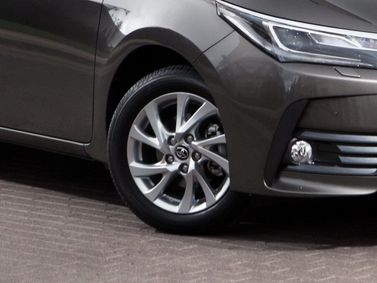 Toyota Corolla XI (E160, E170, E170, E180) فيس ليفت 1، سيدان — جنط العجلة