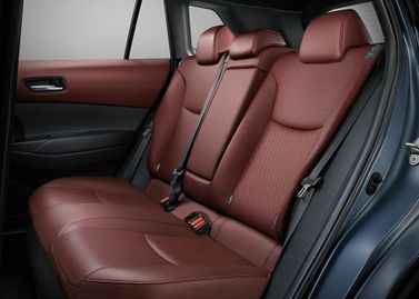 Toyota Corolla Cross I، دفع رباعي 5 أبواب — المقاعد الخلفية