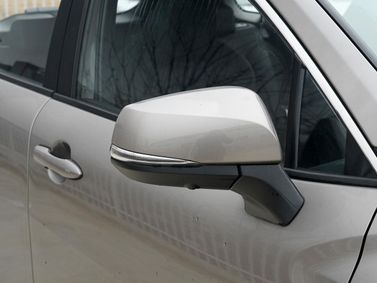 Toyota Frontlander، دفع رباعي 5 أبواب — مرآة جانبية