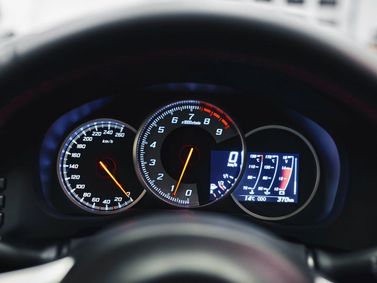 Toyota GT86 I Рестайлинг, Купе — панель приборов