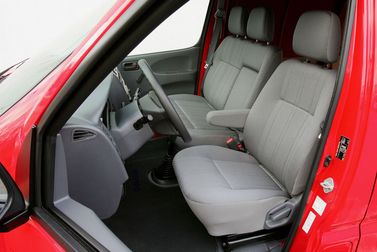 Toyota HiAce عملية فيس ليفت XH10، فان — المقاعد الأمامية