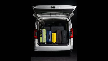 Toyota HiAce H300، ميني فان — حجرة الأمتعة