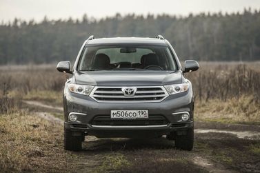 Toyota Highlander II (U40) Рестайлинг, Внедорожник 5 дв. — вид спереди