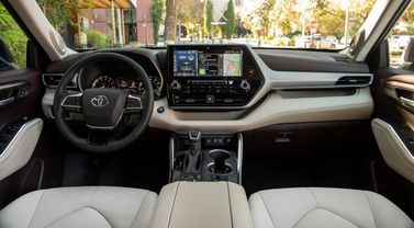 Toyota Highlander IV (U70)، دفع رباعي 5 أبواب — لوحة القيادة