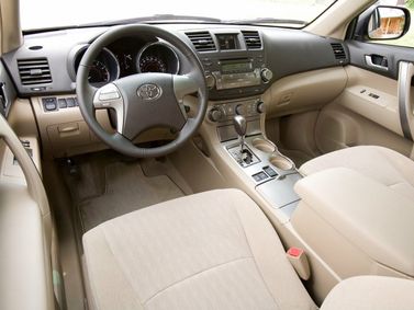 Toyota Highlander II (U40)، دفع رباعي 5 أبواب — منطقة السائق