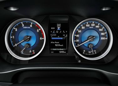 Toyota Hilux ثامناً، بيك أب بكابينة مزدوجة — لوحة العدادات