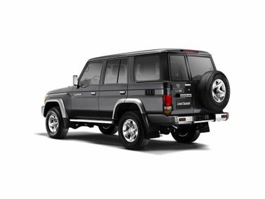 Toyota Land Cruiser 70 Series 70 Series Facelift 1، دفع رباعي 5 أبواب 76 — منظر خلفي أيمن