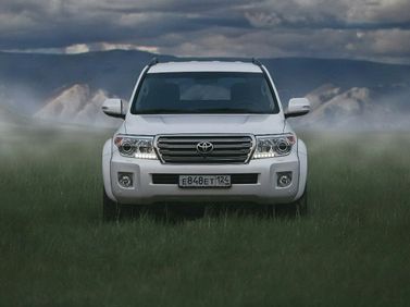 Toyota Land Cruiser 200 Series 200 Series Facelift 1، دفع رباعي 5 أبواب Arctic Trucks — منظر أمامي