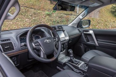 Toyota Land Cruiser Prado 150 Series 150 Series Facelift 2، دفع رباعي 5 أبواب — منطقة السائق