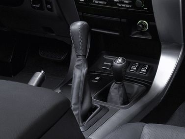 Toyota Land Cruiser Prado سلسلة 120، دفع رباعي 5 أبواب — محدد ناقل الحركة