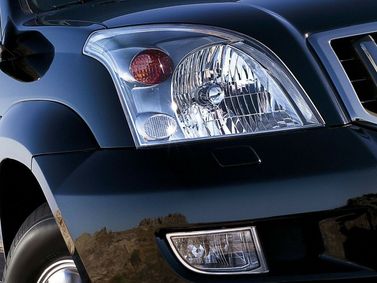 Toyota Land Cruiser Prado سلسلة 120، دفع رباعي 5 أبواب — المصباح الأمامي