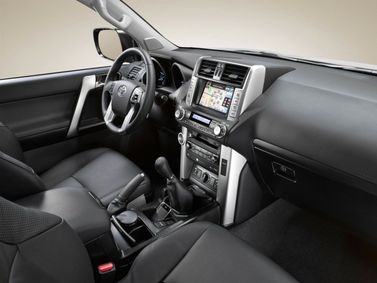 Toyota Land Cruiser Prado السلسلة 150، دفع رباعي 5 أبواب — لوحة القيادة