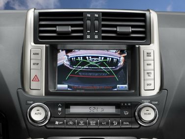 Toyota Land Cruiser Prado السلسلة 150، دفع رباعي 5 أبواب — شاشة نظام المعلومات والترفيه