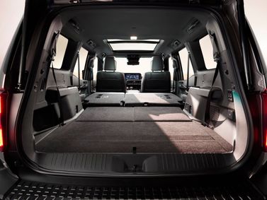 Toyota Land Cruiser Prado سلسلة 250، دفع رباعي 5 أبواب — حجرة الأمتعة