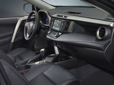 Toyota RAV4 IV (XA40)، دفع رباعي 5 أبواب — لوحة القيادة