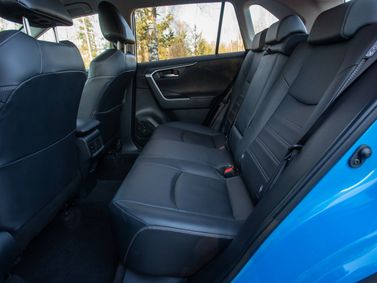 Toyota RAV4 V (XA50)، دفع رباعي 5 أبواب — المقاعد الخلفية