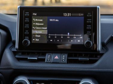 Toyota RAV4 V (XA50)، دفع رباعي 5 أبواب — شاشة نظام المعلومات والترفيه