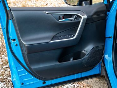 Toyota RAV4 V (XA50)، دفع رباعي 5 أبواب — تفصيل داخلي
