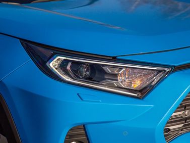 Toyota RAV4 V (XA50)، دفع رباعي 5 أبواب — المصباح الأمامي