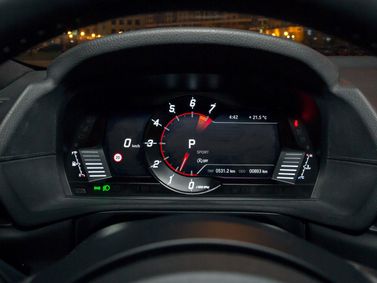 Toyota Supra V (A90)، كوبيه — لوحة العدادات