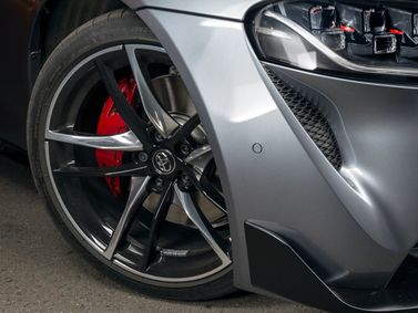 Toyota Supra V (A90)، كوبيه — جنط العجلة