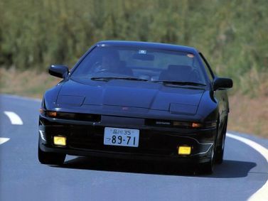 Toyota Supra III (A70)، كوبيه — منظر أمامي