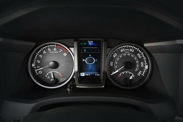 Toyota Tacoma III, Пикап двойная кабина — панель приборов