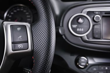 Toyota Yaris ثالثاً، هاتشباك 5 أبواب — عجلة القيادة