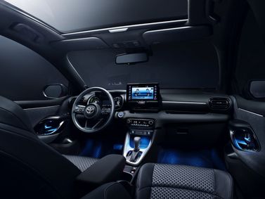 Toyota Yaris IV (XP210), Хэтчбек 5 дв. — место водителя