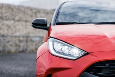 Toyota Yaris IV (XP210), Хэтчбек 5 дв. — передняя фара