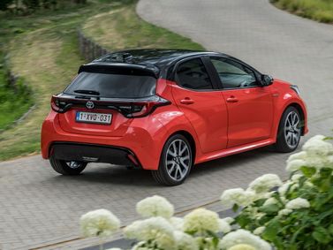 Toyota Yaris IV (XP210), Хэтчбек 5 дв. — вид сзади справа