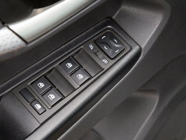 LADA (VAZ) Vesta I، سيدان Cross — تفصيل داخلي
