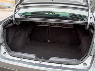 LADA (VAZ) Vesta I، سيدان Cross — حجرة الأمتعة