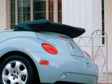 Volkswagen Beetle ط (A4)، قابلة للتحويل — منظر خلفي بزاوية ثلاثة أرباع