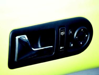 Volkswagen Beetle ط (A4)، هاتشباك 3 أبواب — تفصيل داخلي