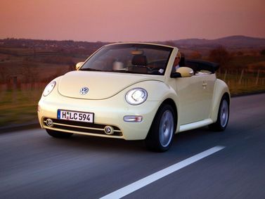 Volkswagen Beetle ط (A4)، قابلة للتحويل — منظر أمامي أيسر