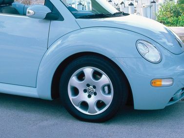 Volkswagen Beetle ط (A4)، قابلة للتحويل — منظر أمامي أيمن
