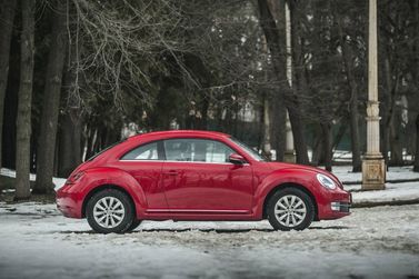 Volkswagen Beetle II (A5)، هاتشباك 3 أبواب — منظر من الجانب الأيسر