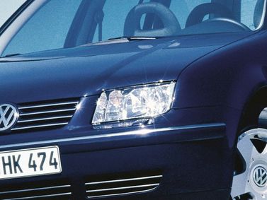 Volkswagen Bora I، واجون 5 أبواب — الجزء الأمامي من السيارة عن قرب