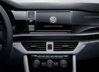 Volkswagen Bora رابعاً، سيدان — شاشة نظام المعلومات والترفيه