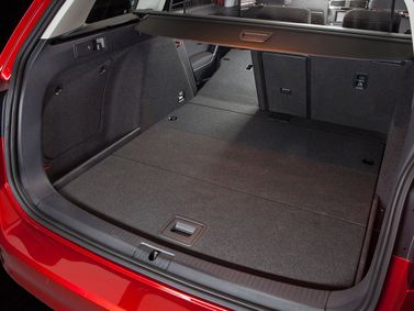 Volkswagen Golf سابعاً، واجون 5 أبواب — حجرة الأمتعة