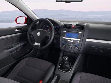 Volkswagen Golf V، واجون 5 أبواب — لوحة القيادة