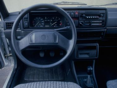 Volkswagen Golf ثانياً، هاتشباك 3 أبواب — منطقة السائق