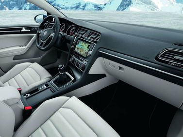 Volkswagen Golf سابعاً، واجون 5 أبواب — لوحة القيادة