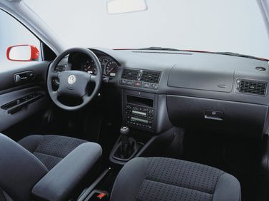 Volkswagen Golf رابعاً، واجون 5 أبواب — لوحة القيادة