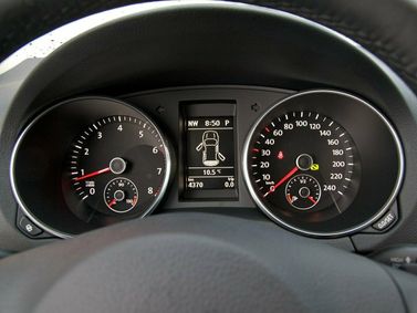Volkswagen Golf سادساً، هاتشباك 5 أبواب — لوحة العدادات