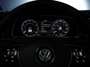Volkswagen Golf فيس ليفت السابع، هاتشباك 5 أبواب — لوحة العدادات