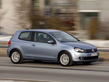 Volkswagen Golf سادساً، هاتشباك 3 أبواب — منظر أمامي أيمن