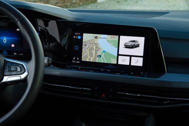 Volkswagen Golf ثامناً، هاتشباك 5 أبواب — شاشة نظام المعلومات والترفيه
