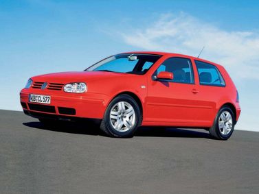 Volkswagen Golf رابعاً، هاتشباك 3 أبواب — منظر أمامي أيسر